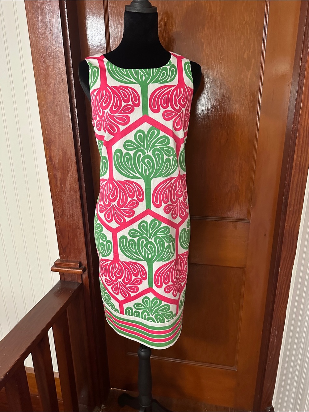 London Times Pink and Green Mod Graphic Sleeveless Sheath Dress